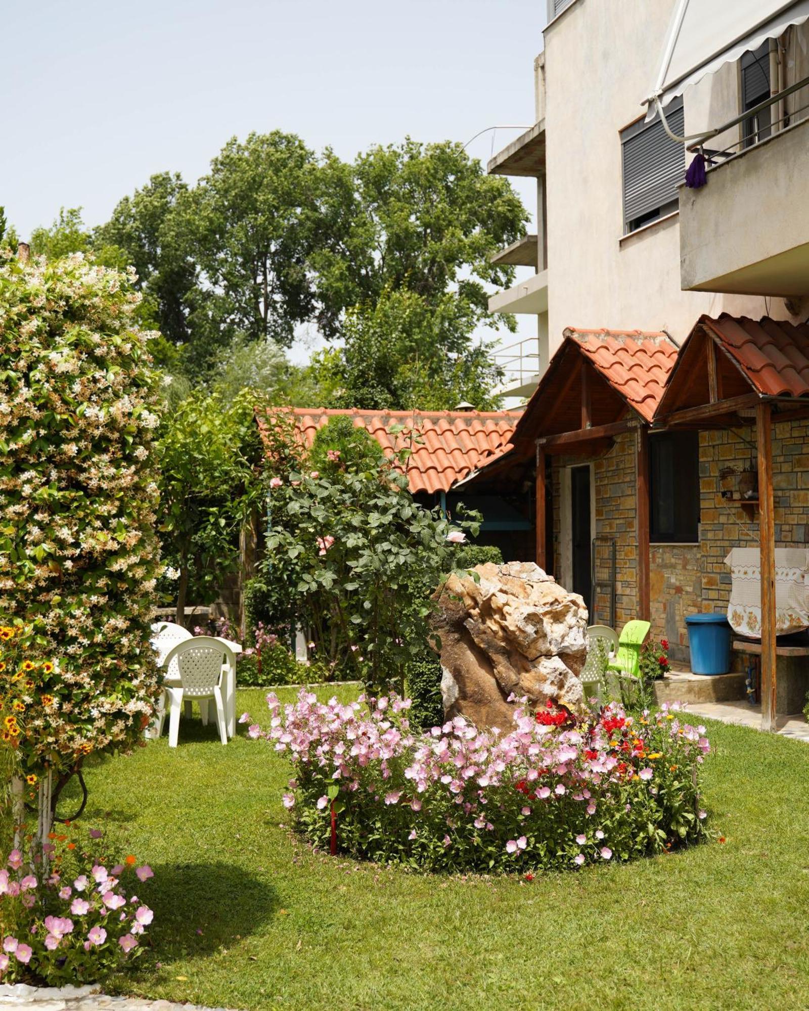 Vila Aliaj Luxury Apartment With 2 Rooms With Private Wonderful Terrace Durrës Kültér fotó