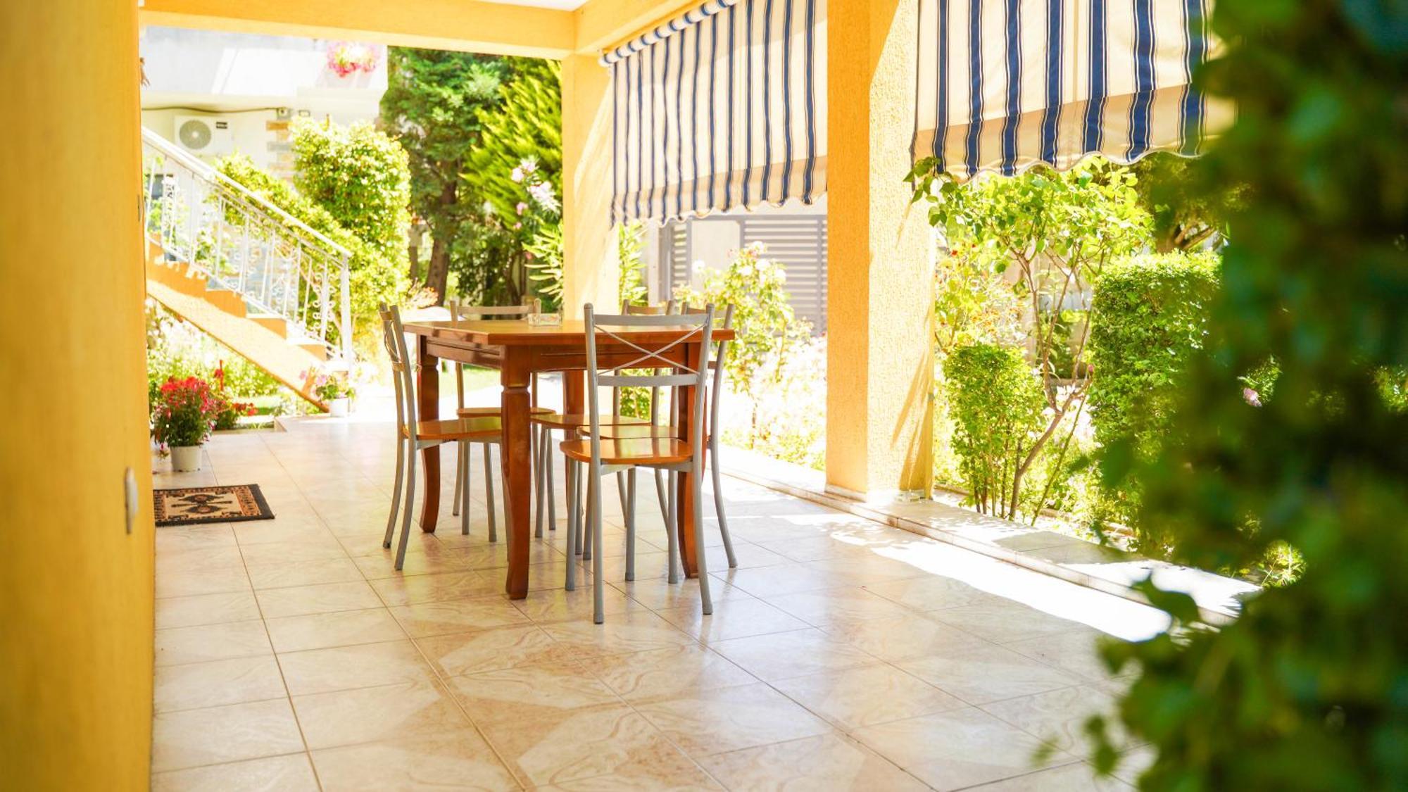 Vila Aliaj Luxury Apartment With 2 Rooms With Private Wonderful Terrace Durrës Kültér fotó