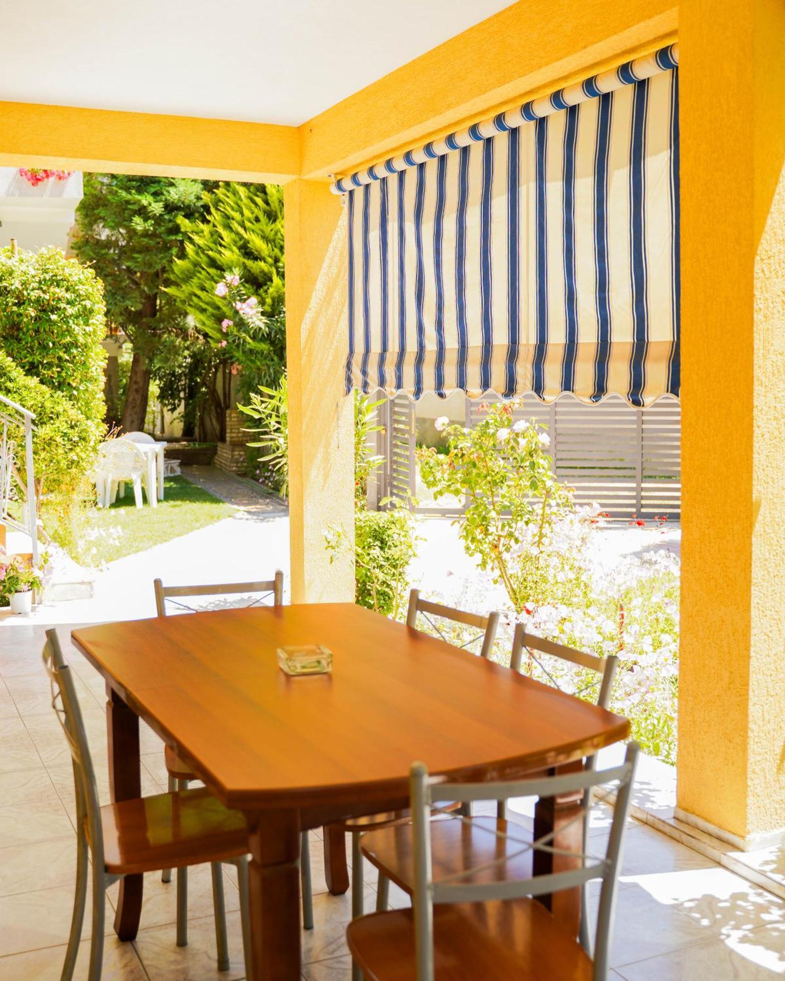Vila Aliaj Luxury Apartment With 2 Rooms With Private Wonderful Terrace Durrës Kültér fotó